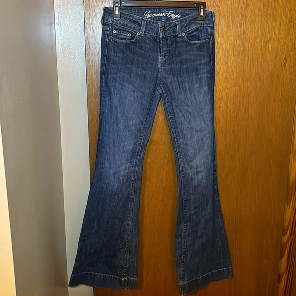 American Eagle Flare Live Your Life Jeans Size 4 - Picture 2 of 7